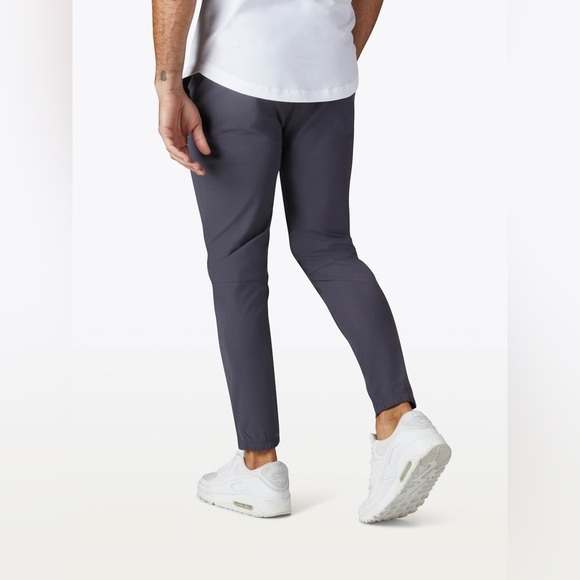 EUC - Cuts AO Jogger - Size Large - Cast Iron - Picture 2 of 9